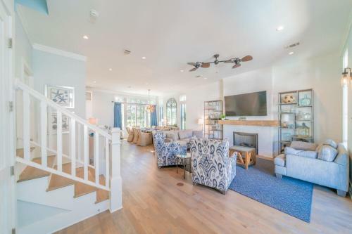 Winston At Rosemary Plus Carriage House Home
