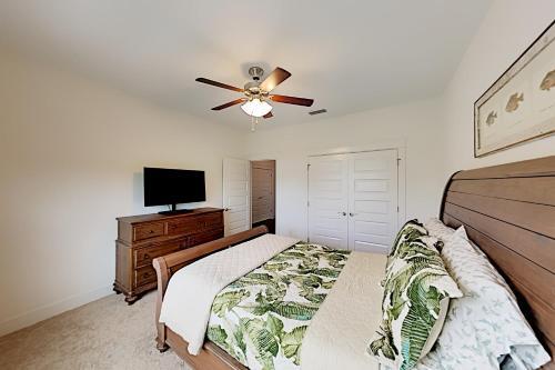 Grand Pointe Exceptional Vacation Home - Pool & Steps To Beach Home