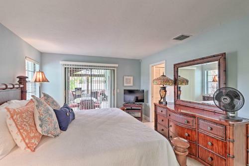 Jensen Beach Home With Pool Access-walk To Beach
