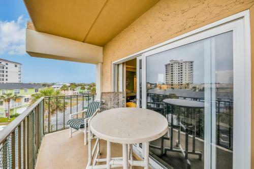 Jax Beach Oceanfront Getaway