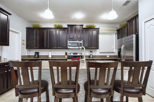 Villa Paradise Palms- 5 Bedroom Pool Home-3191pp