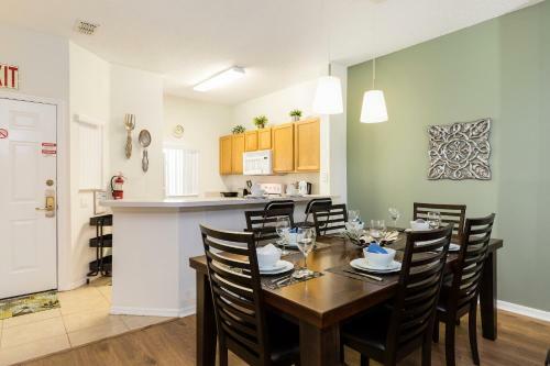 Comfortable Vacation Townhouse With Balcony Lb0967