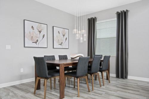 Contemporary D�cor Single Home With Private Pool Sl4773
