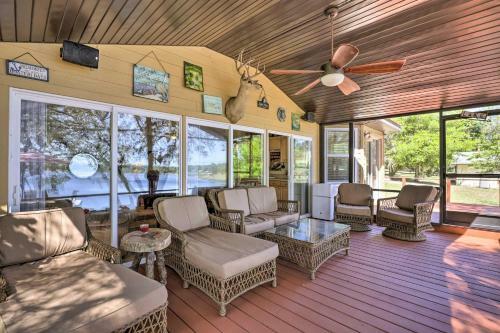 Lake Hutchinson Home - Bbq And Firepit!