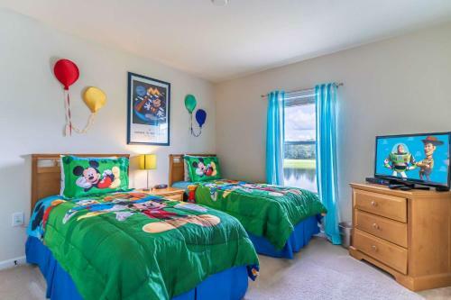 2633 Trafalgar Village