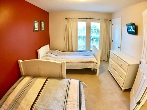 Four Bedrooms Home With Pool 3050