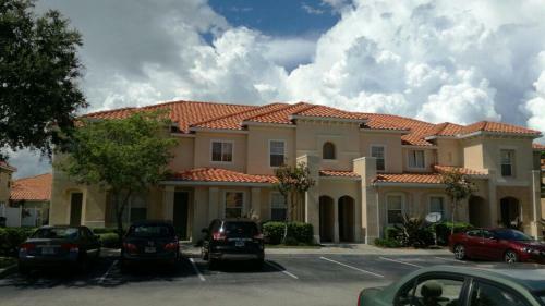 Paradise Cay Near Disney
