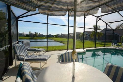 Luxurious 3 Bedroom Eagle Pointe Pool Home