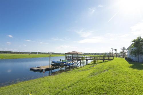 Top Deluxe Apartment At Storey Lake (262817)