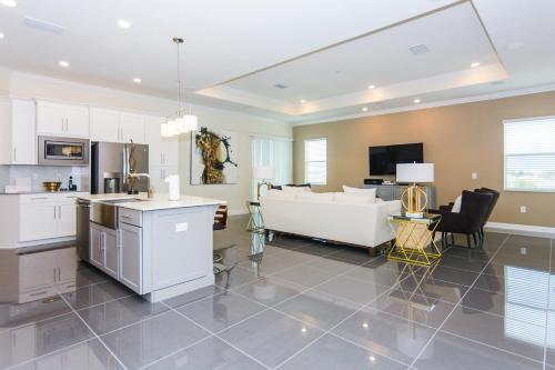 Top Deluxe Apartment At Storey Lake (262817)