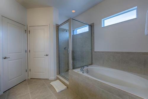 Villa 5 Bed Home At Bella Vida 347