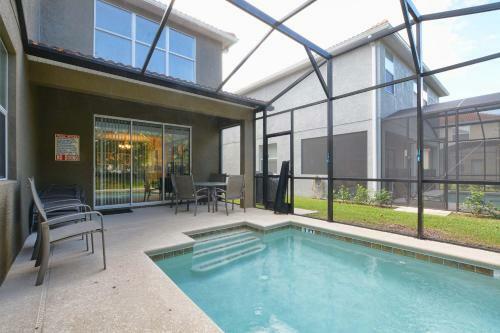 Paradise Palms- 5 Bedroom Pool Home-3116pp