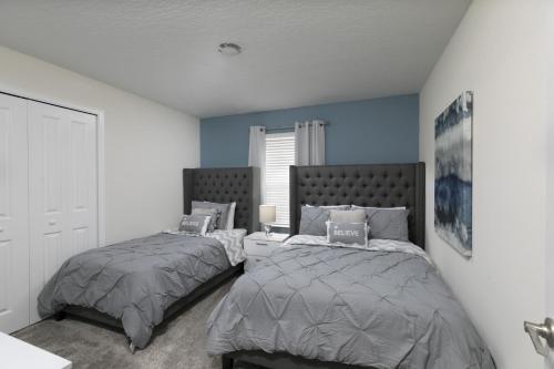 5 Bedroom Villa 10 Minutes From Disney