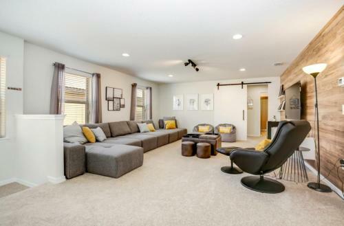 Modern Large Pool Home Next Disney-world Orlando