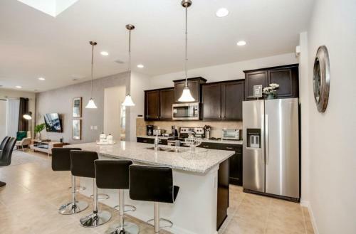Modern Large Pool Home Next Disney-world Orlando