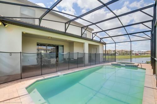 Villa Windsor At Westside - 8817md