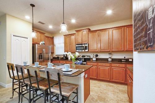 Paradise Palms-5 Bedrooms Home W/pool-3510pp