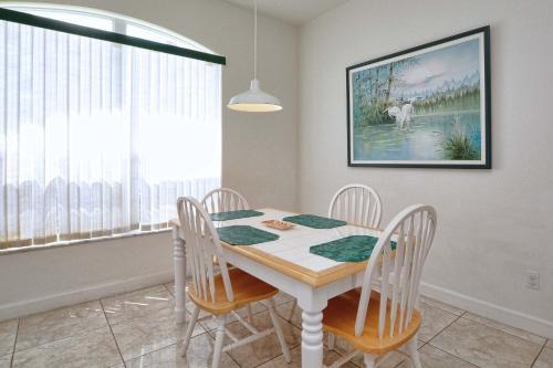 Esprit-3 Bedrooms House W/pool-4100es