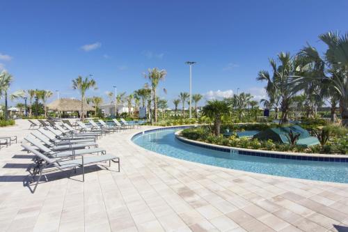 Fabulous Apartment With Balcony At Storey Lake Apt 103