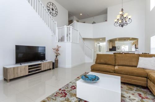 Lake Berkley Villa #231075
