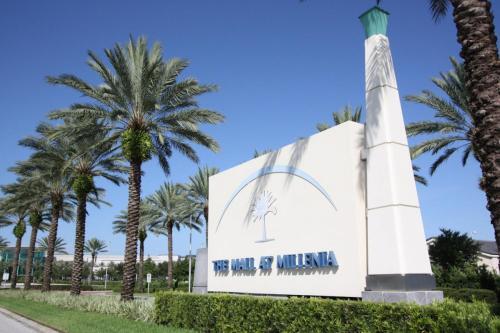8888 Paradise Palms