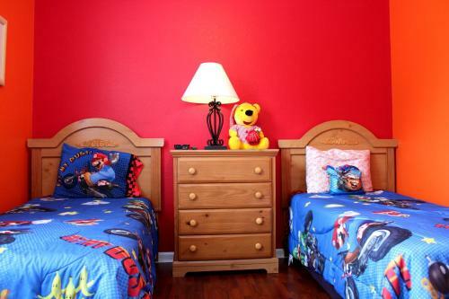 Silver Condo At Windsor Palms Resort
