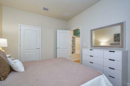 Windsor-4 Bed Townhouse W/splashpool-3812ww