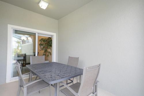 4 Bedrooms Villa At Storey Lake