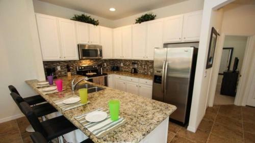 Upgraded 4 Bedroom 3 Bath End Unit Town Home