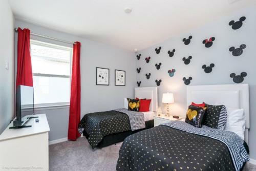 Villa Sawyer Palm House 1815