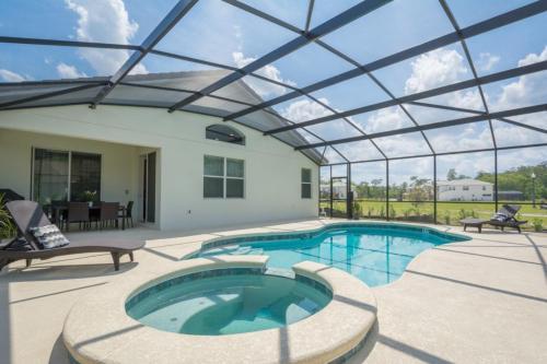 Villa 4-bedroom House W/ Private Pool - Lovely Location