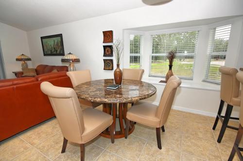 Villa 4 Bed Home At Veranda Palms 4450