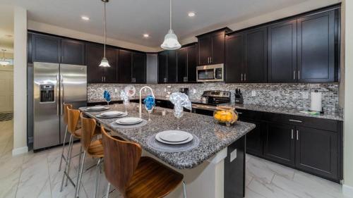 Villa Kings Castle 4716