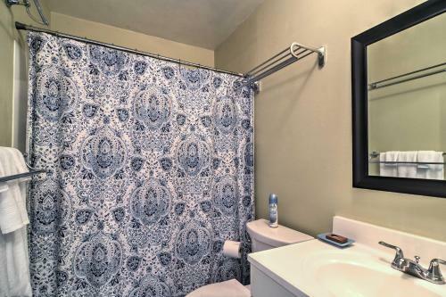 Largo Townhome - 10 Mins To Indian Rocks Beach!
