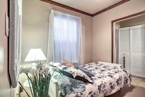 Tropical Lake Worth Hideaway Walk To Attractions!