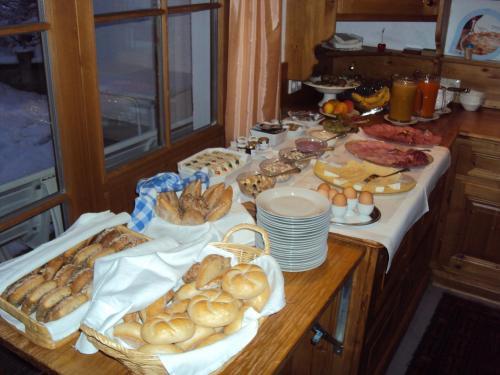 Bed & Breakfast Haus Sursilva