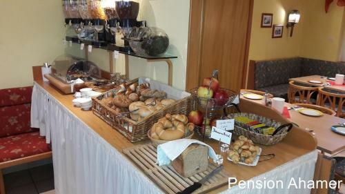 Hostal Fr�hst�ckspension Haus Ahamer