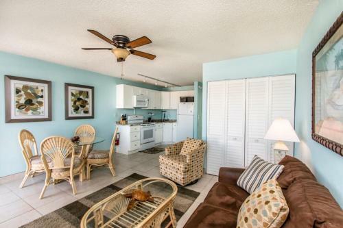 Skipjack 203 1bed/1bath Updated Condo