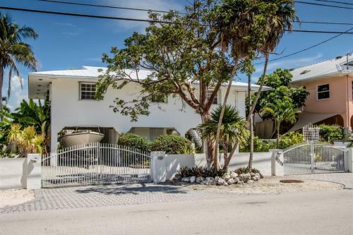 Pirates Den 3bed/2bath With Dockage