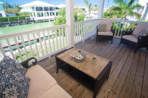 Casa de Tiki 4/3 With Pool And Dockage
