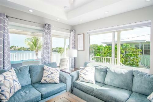 Reel Paradise II 2bed/2bath Half Duplex With Dockage