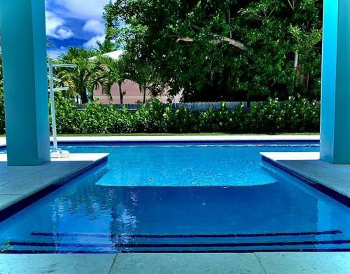 Blue Paradise 5bed/5bath Brand New Construction With Private Pool