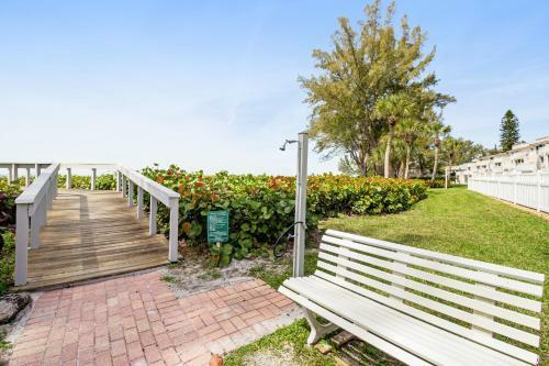 Club Longboat Beach 213