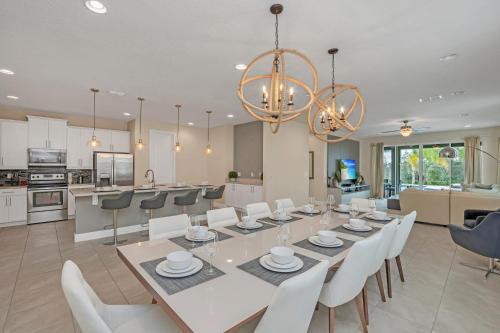7700 Fairfax Drive