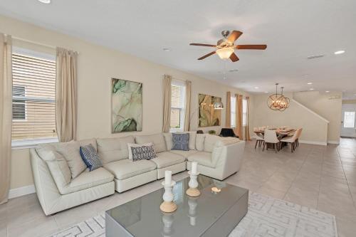 7700 Fairfax Drive