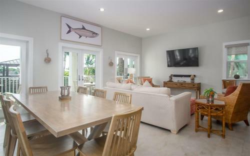 Tarpon House 3bed/4bath With Pool, Dock