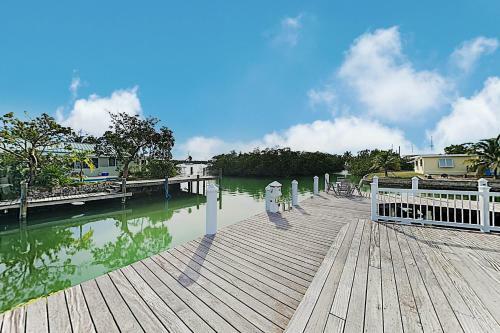 Sun-soaked Canal-front Home With Private Dock & Pool Home
