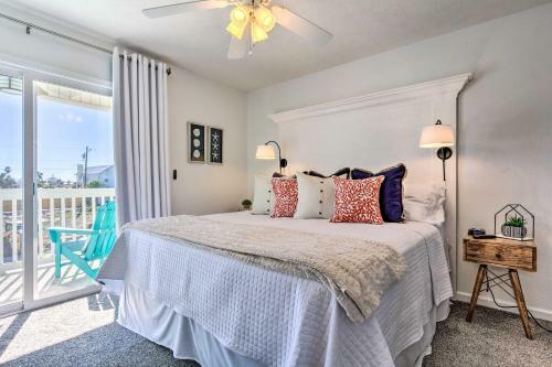 Updated Abode With Yard, Walk To Mexico Beach!