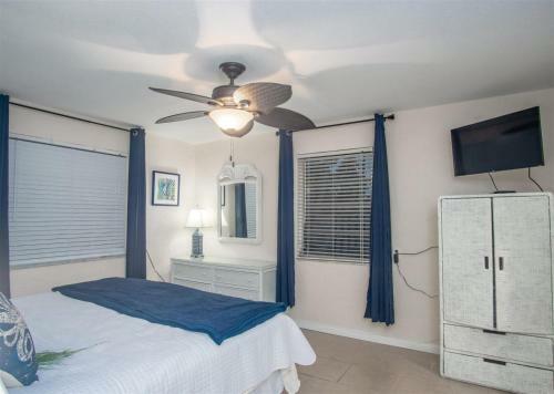 Apartamento Turtle Nest 2bed, 2bath Condo With Shared Pool, Dockage