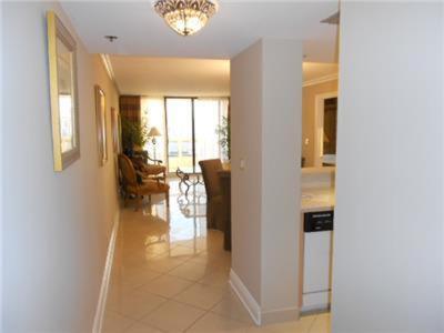 Bayshore One-bedroom Apartment 2642